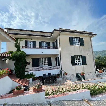 Giulia Villa San Marco di Castellabate